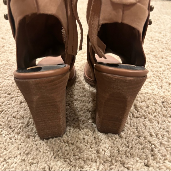 Dolce Vita NIKI Chestnut nubuck bootie with open toe - Size 8 - Picture 6 of 11